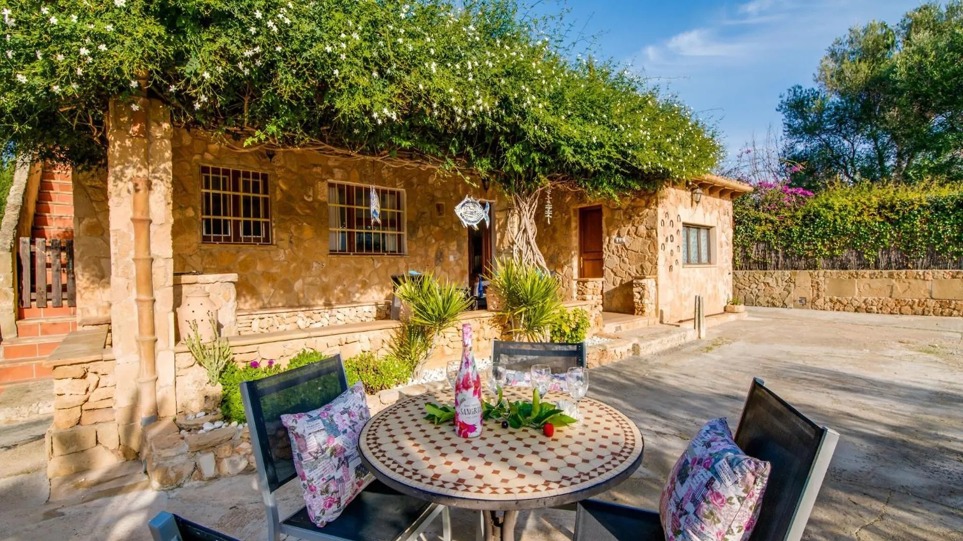 Spacious Country House With Garden Αλκούδια 0*,  Ισπανία