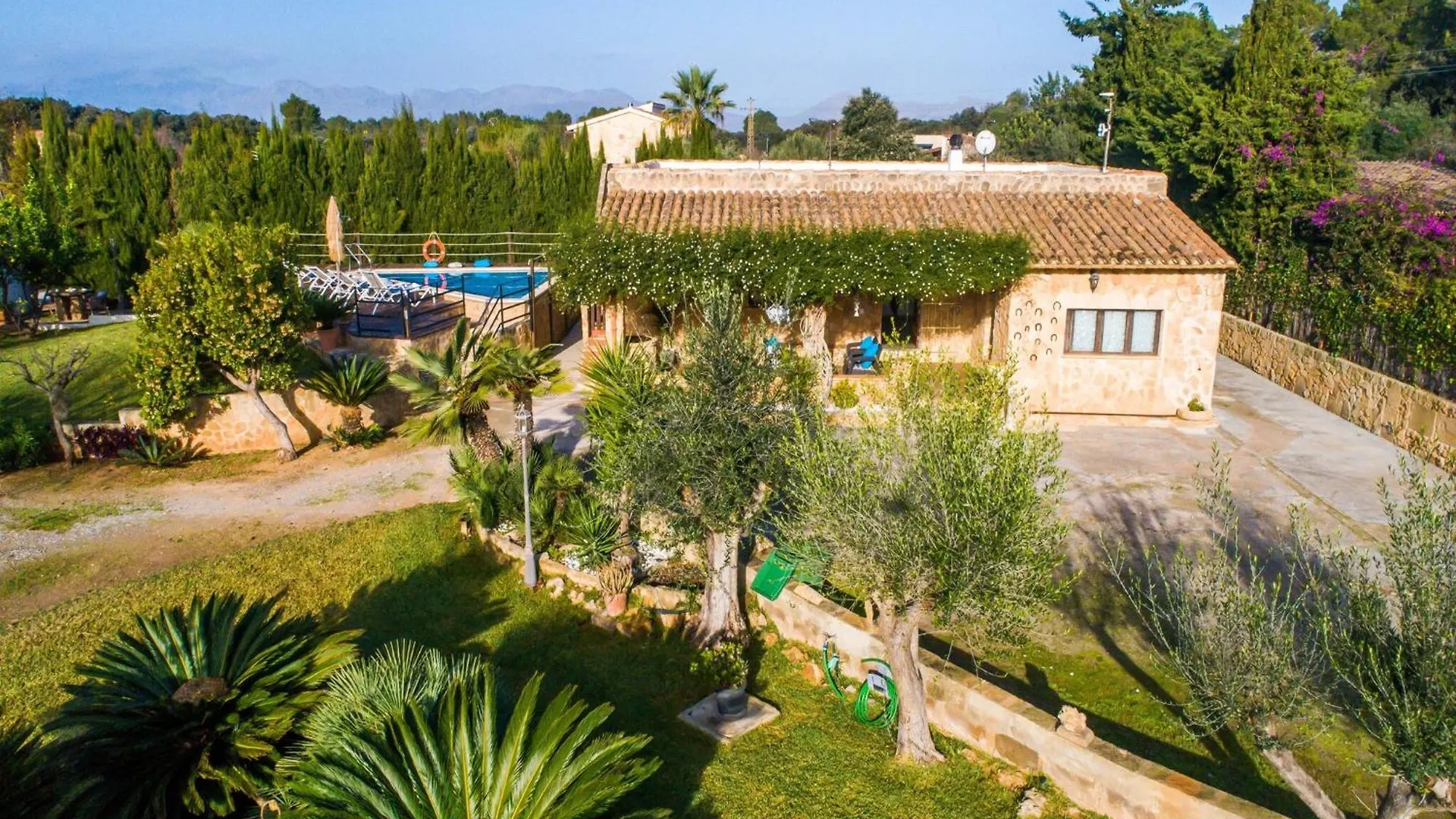 Σπίτι διακοπών Spacious Country House With Garden Αλκούδια Ισπανία